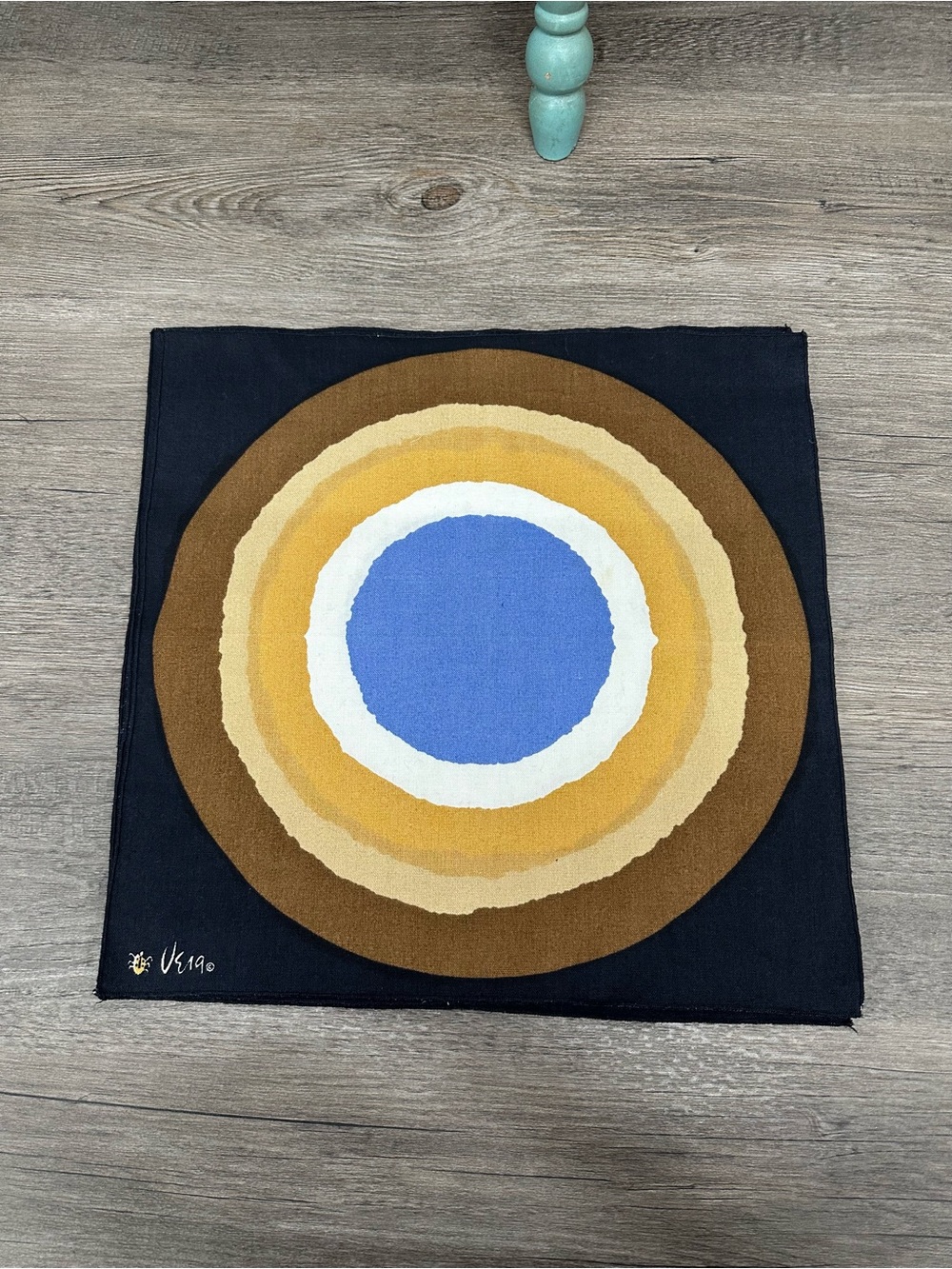 Vera Neumann Vintage fabric cloth napkin lot of (4) 16x16 Blue Brown tan circle